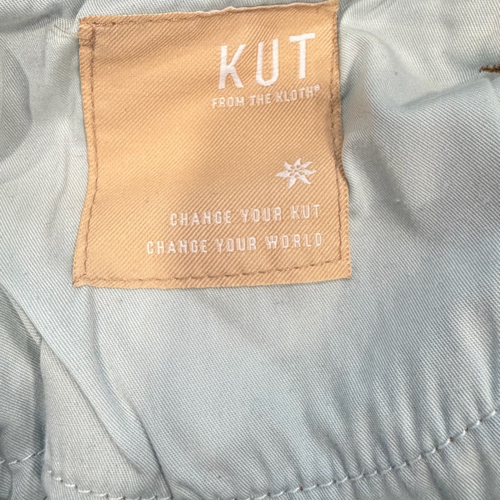 Kut from the Kloth - Women’s Size 8 Blue Jean Shorts - Picture 4 of 7